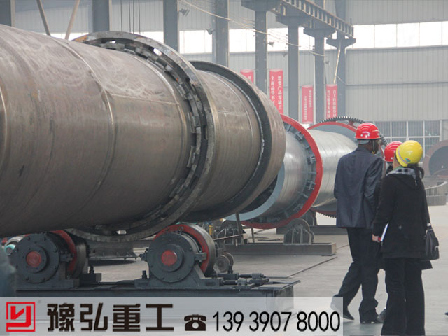 粉煤灰烘干機(jī)設(shè)備車間生產(chǎn) 粉煤灰烘干機(jī)設(shè)備車間生產(chǎn)